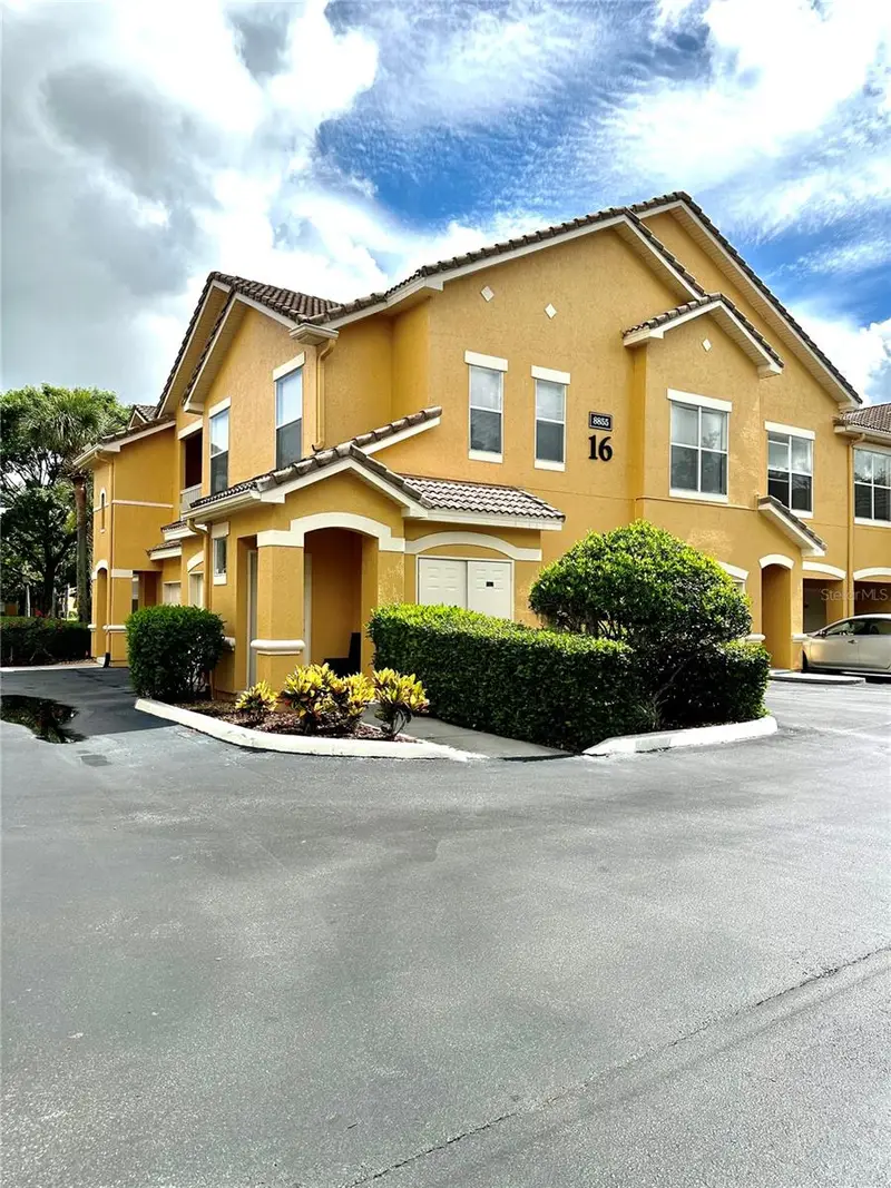 8855 Villa View Cir #105, FL