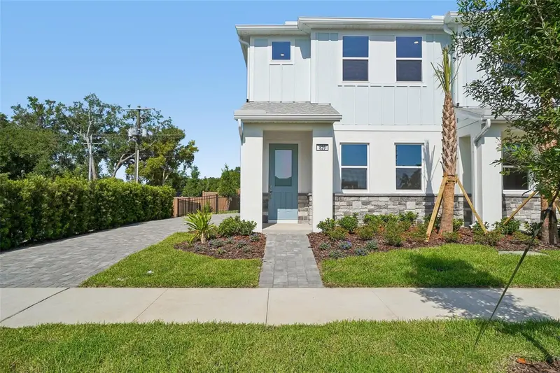616 Silver Stream Ct, FL