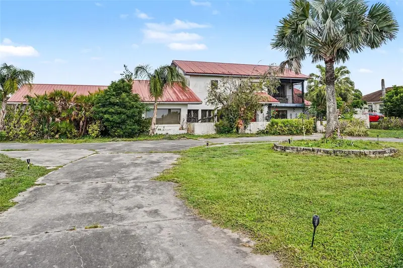 6141 Palmetto Dr, FL