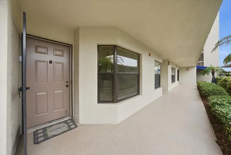 1332 Pasadena #102, FL