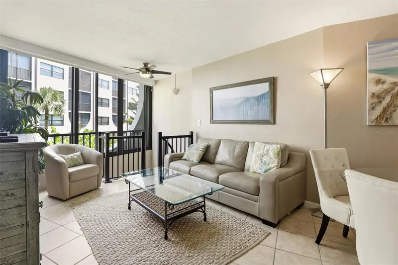 1011 Anglers Cv #H203, FL