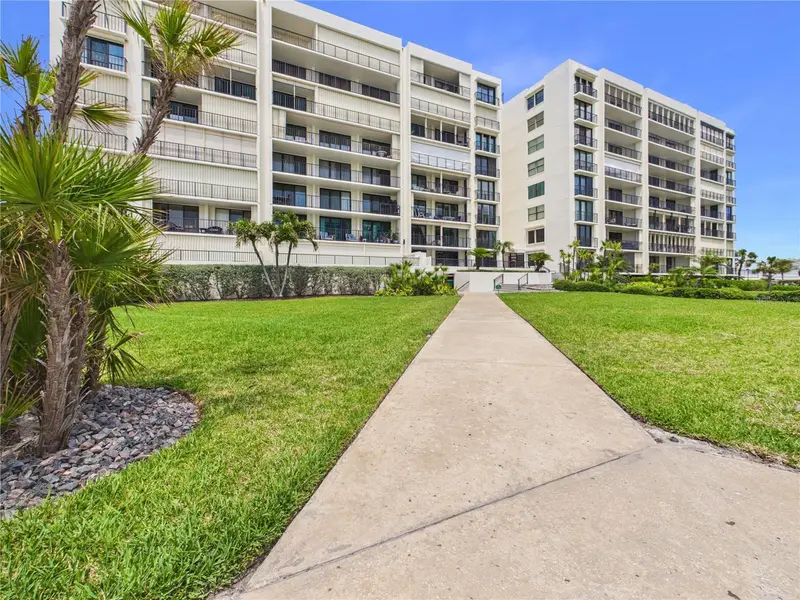 1400 Gulf Blvd #212, FL