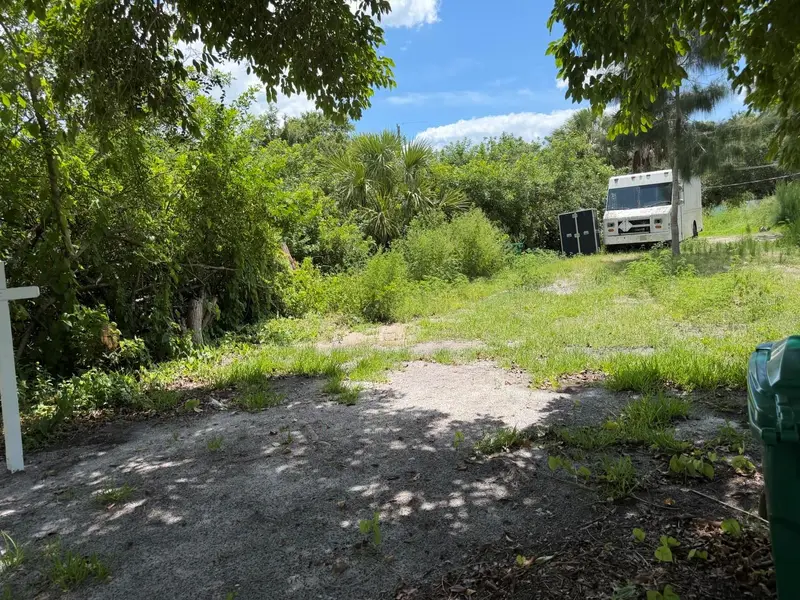 5497 Maze Dr, FL