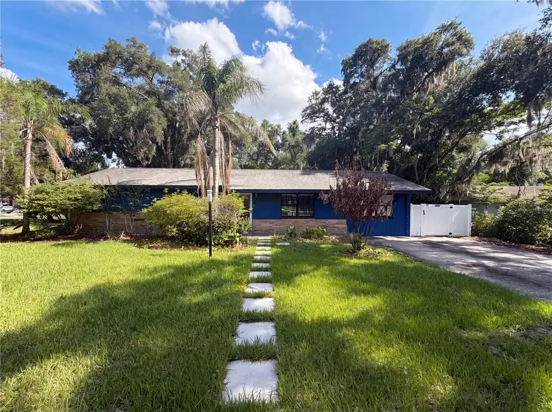 820 E Wisconsin Ave, FL