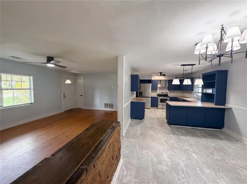 820 E Wisconsin Ave, FL