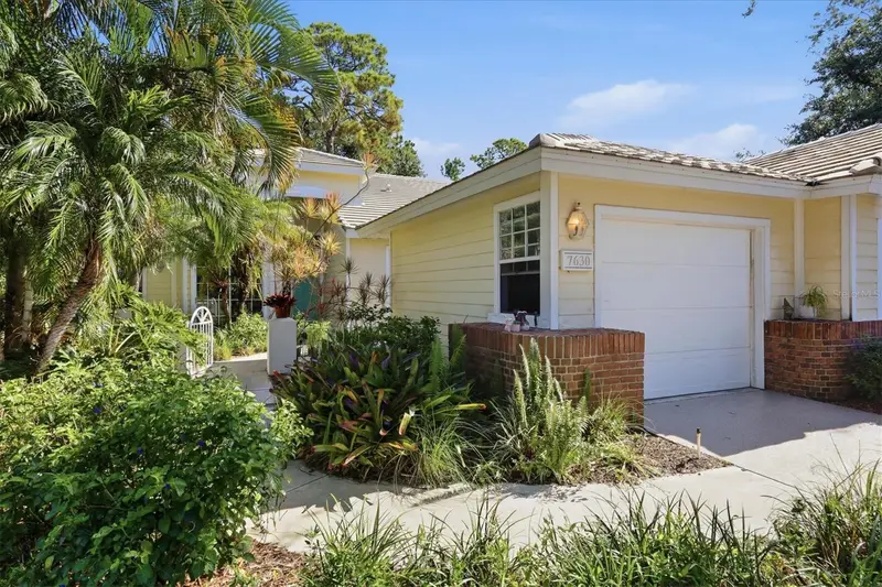 7630 Whitebridge Gln, FL