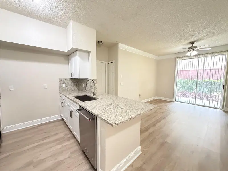 13015 Plantation Park Cir #10111, FL