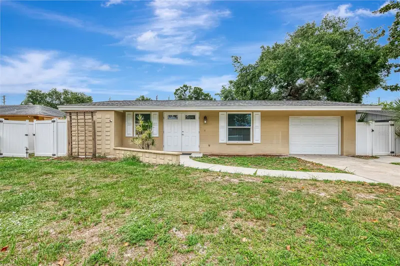 1110 Carmella Cir, FL