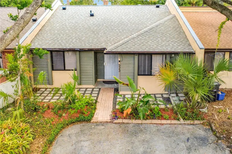 523 Derby Dr, FL