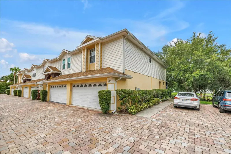 2982 Estancia Pl, FL