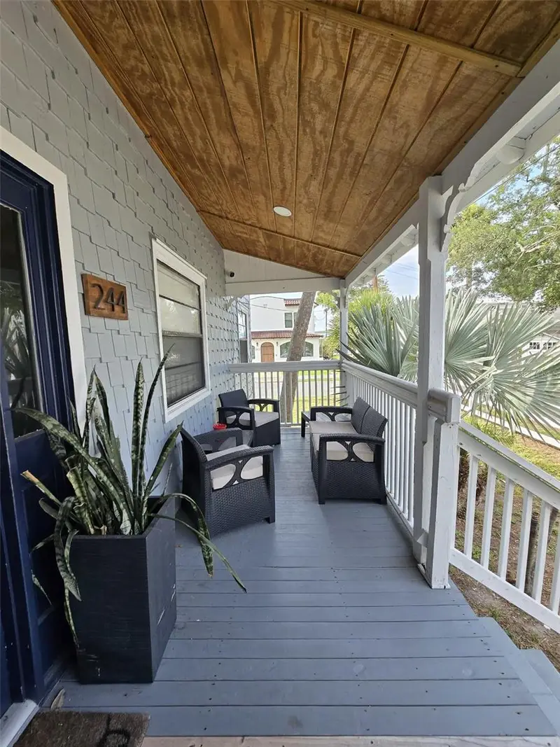 244 Lexington Dr, FL