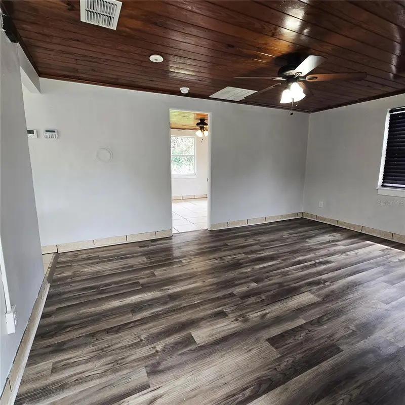 2710 Avenue J Nw, FL