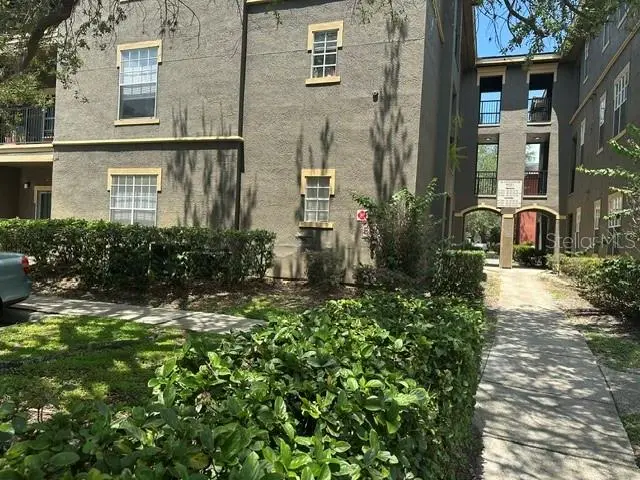 102 Vista Verdi Cir #124, FL