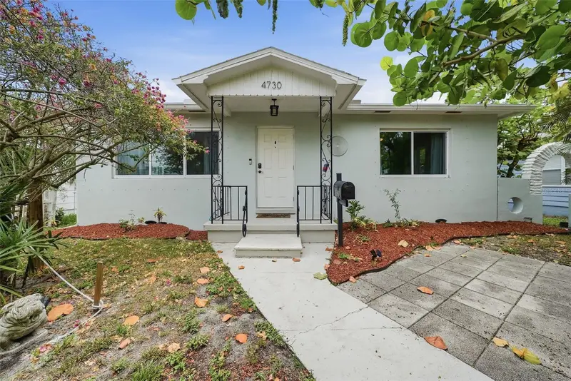 4730 Burlington Ave N, FL