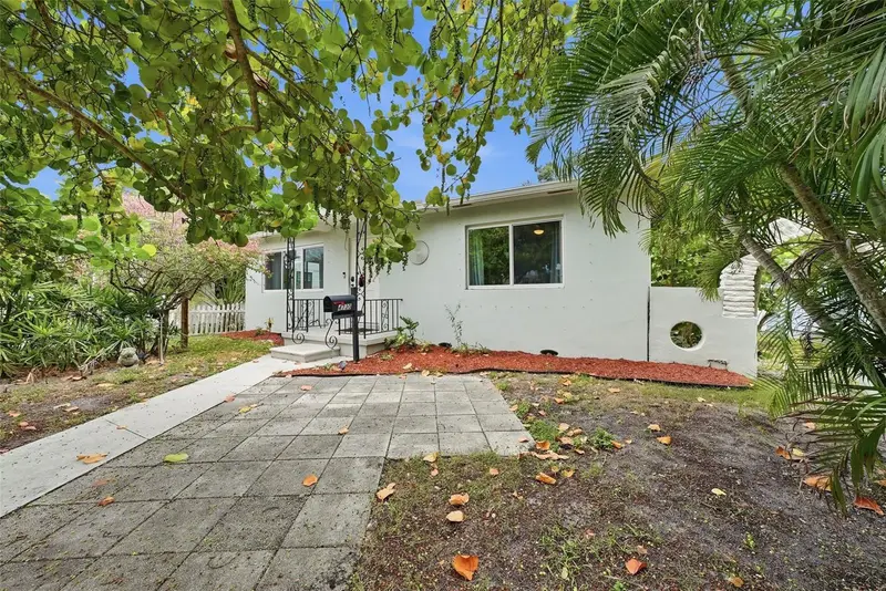 4730 Burlington Ave N, FL