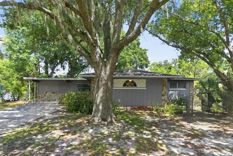71 Bombay Ave, FL