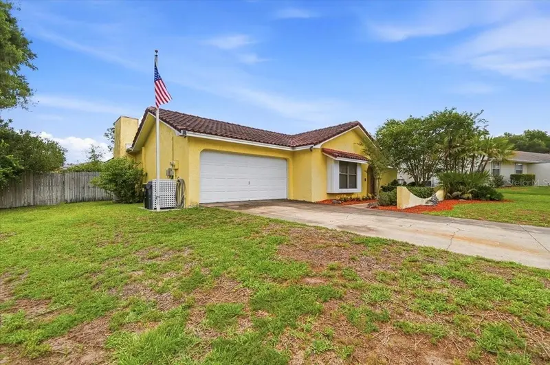 7026 Willow Run Loop, FL