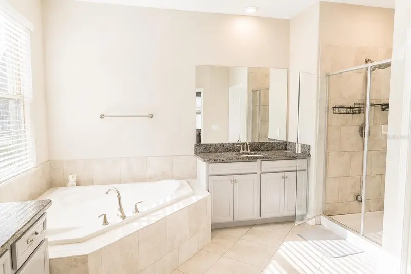 25118 Lambrusco Loop, FL