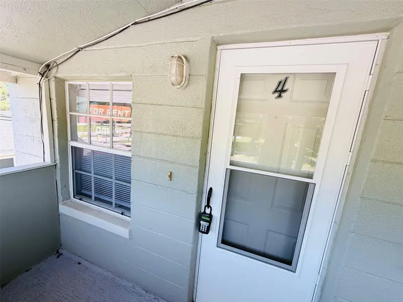 1002 Avenue E #4, FL