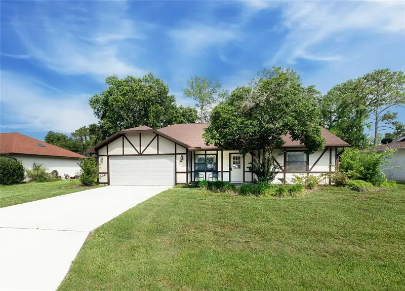 21 Wedgewood Ln, FL