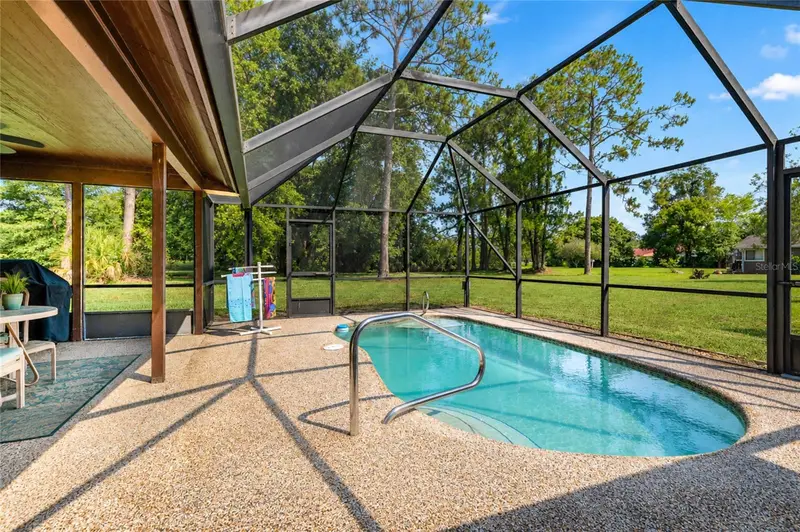 21 Wedgewood Ln, FL