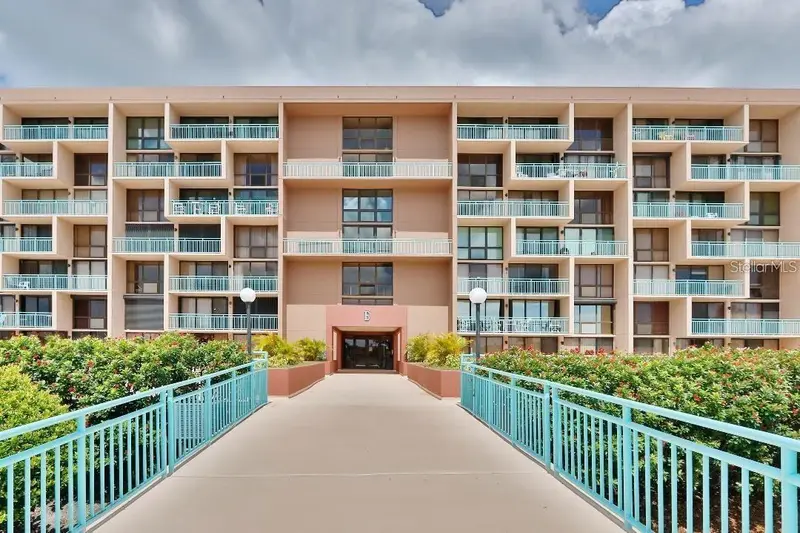 1 Key Capri #302e, FL