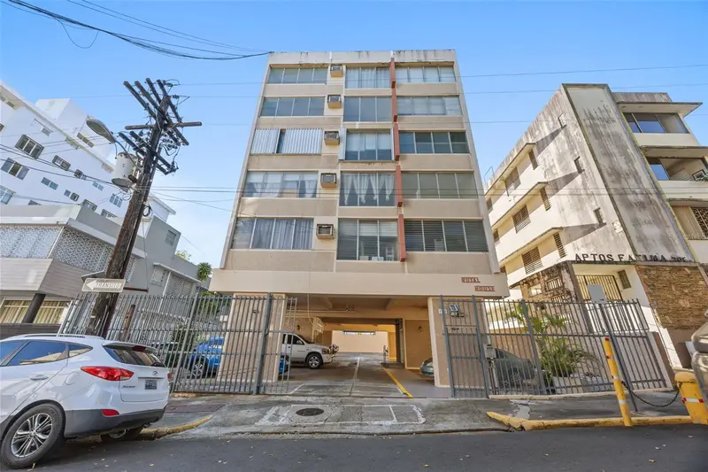 708 Calle Central Condominio Royal House #405, PR