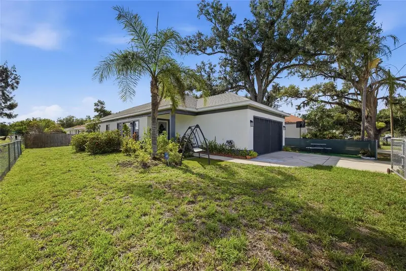 3524 17th Street Ct E, FL