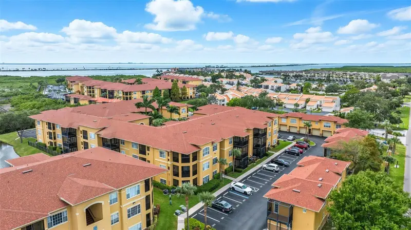 4333 Bayside Village Dr #304, FL