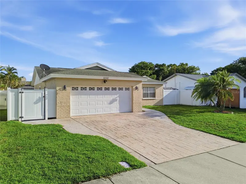 6292 109th Ave N, FL