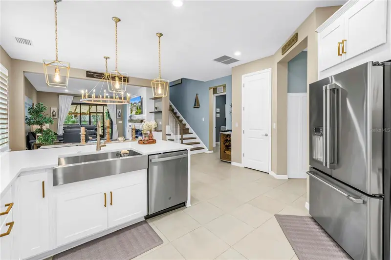 9240 Tequila Sunrise Dr, FL