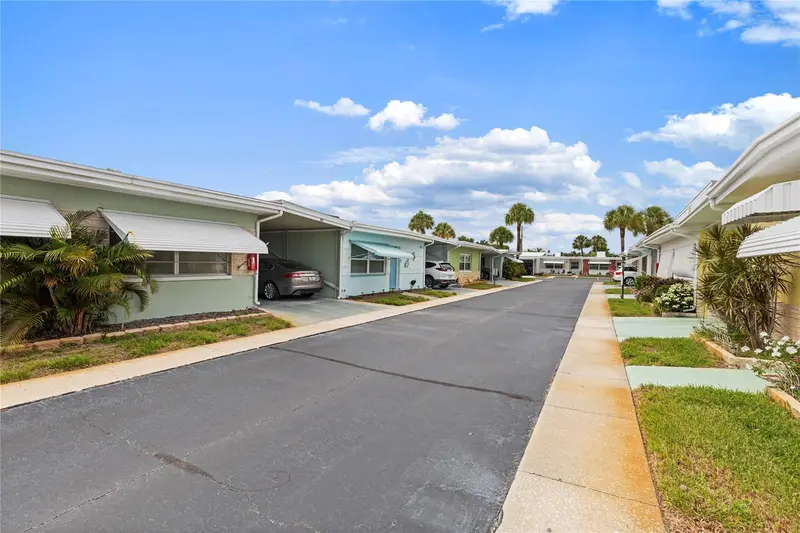 250 Rosery Rd Nw #280, FL