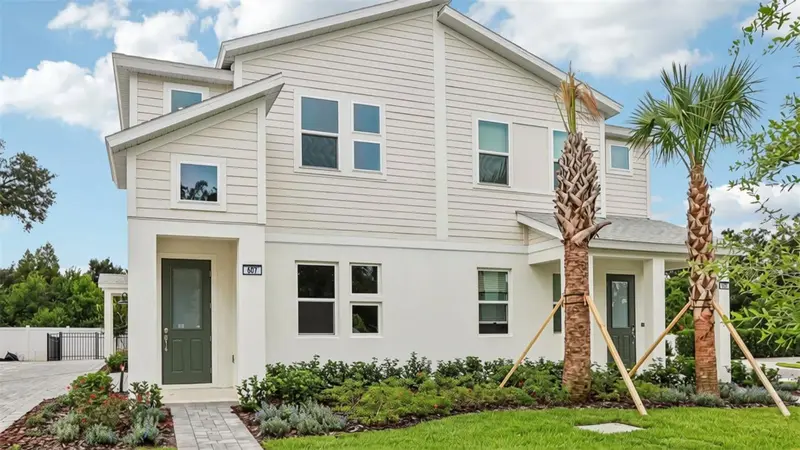 607 Silver Stream Ct, FL
