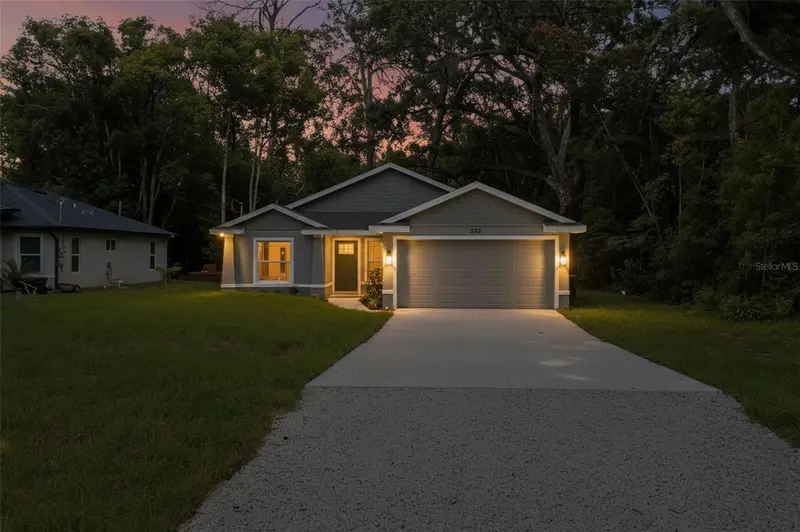 352 Garfield, FL