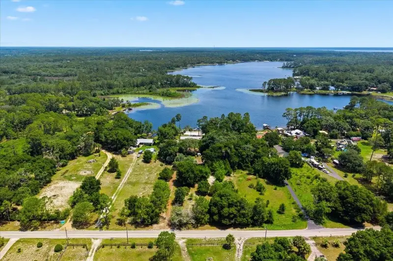 460 Lake Como Dr, FL