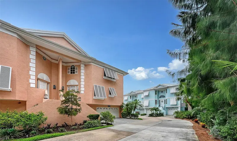 3942 Hamilton Club Cir #13, FL