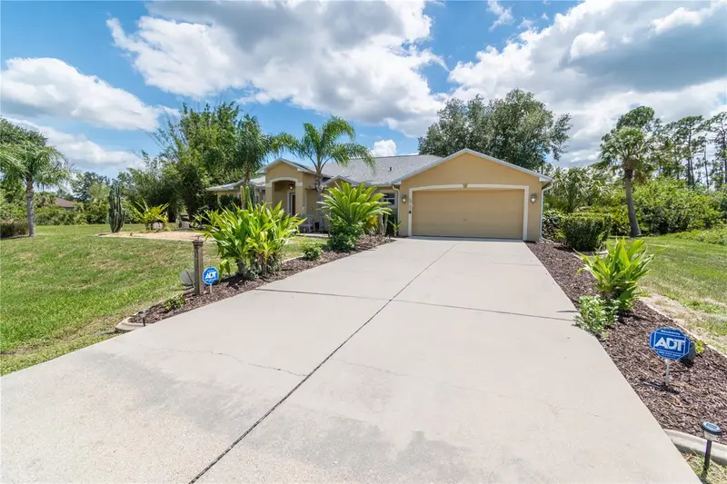 5769 E Price Blvd, FL