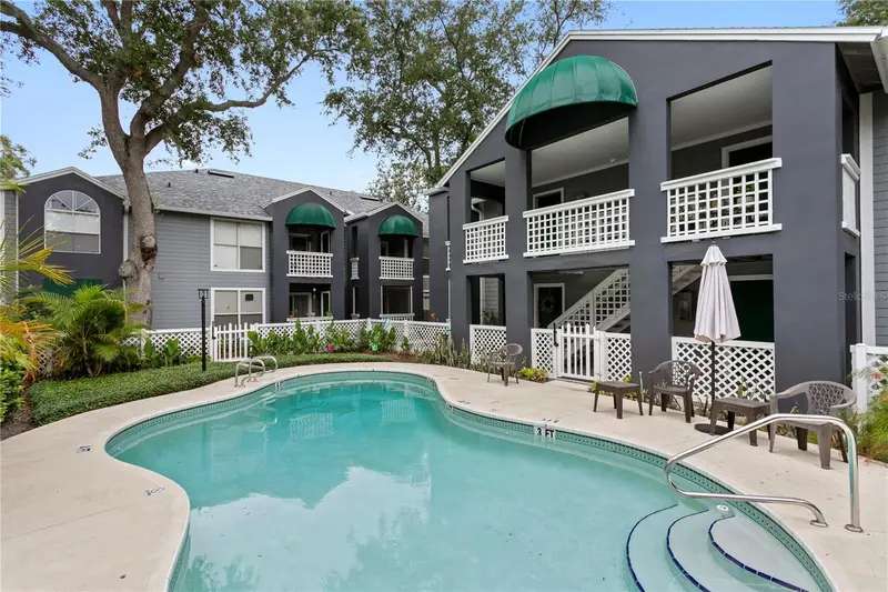 606 S Albany Ave #17, FL