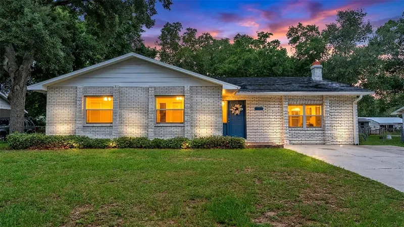 6422 Chippendale Rd, FL