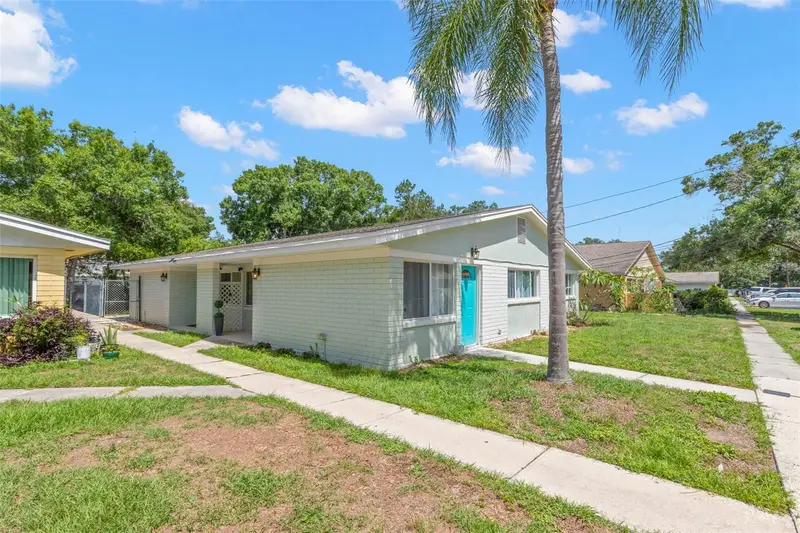 415 Maple Way #A & B, FL
