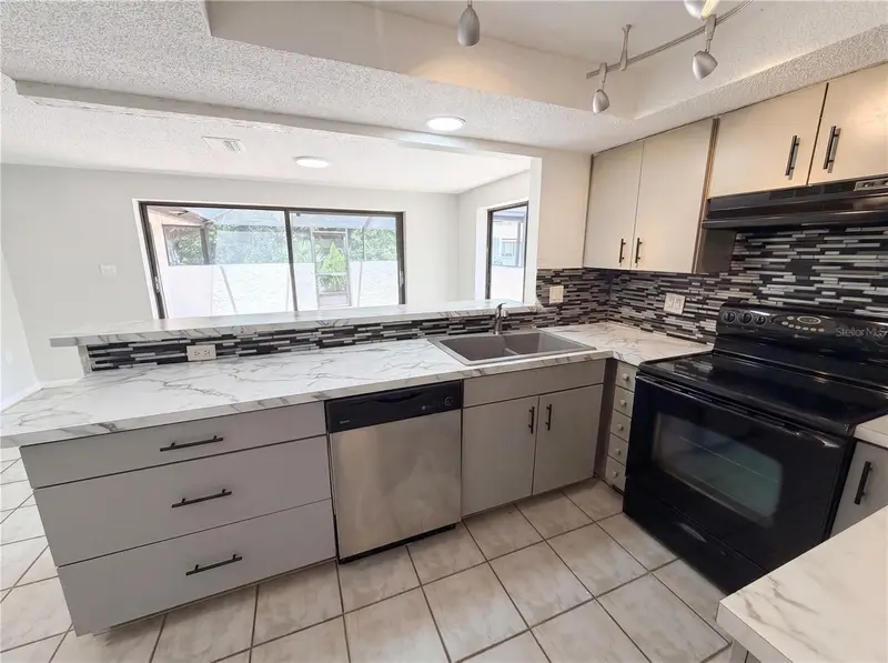 8 Bumelia Ct, FL