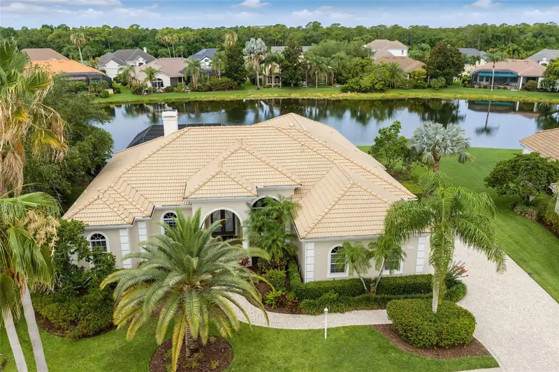 7920 Royal Queensland Way, FL