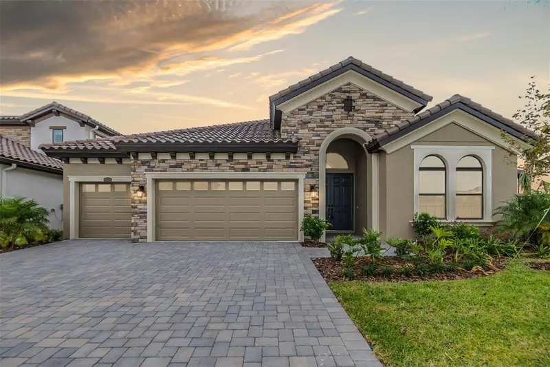 10850 Rustic Timber Loop, FL