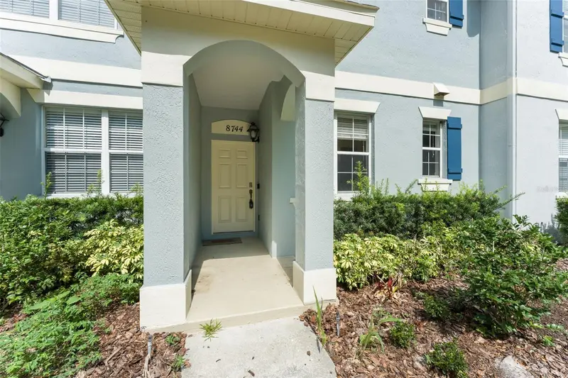 8744 Danforth Dr, FL
