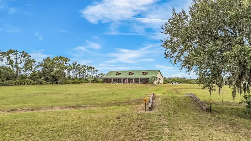 30720 Washington Loop Rd, FL