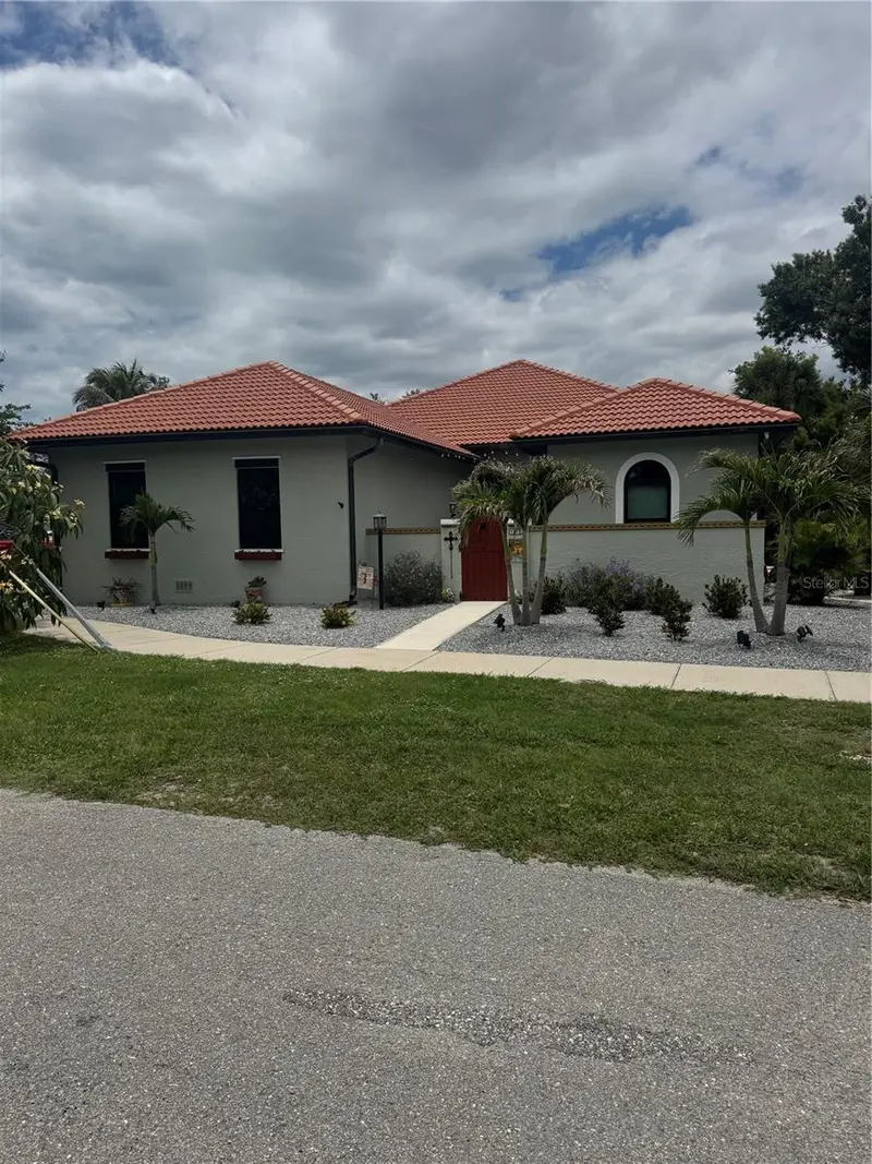 408 Tortuga Dr, FL