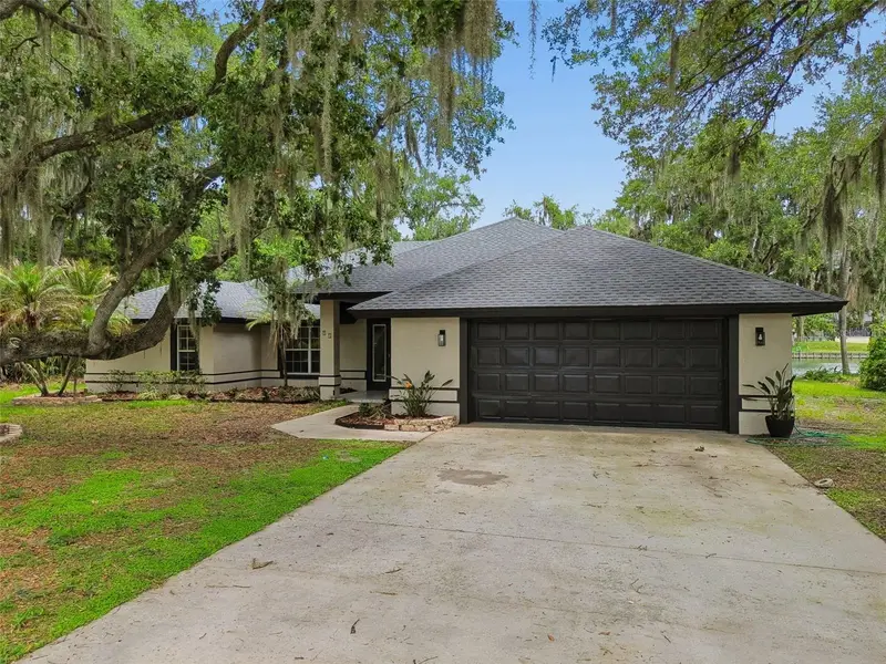 95 Woodside Dr, FL
