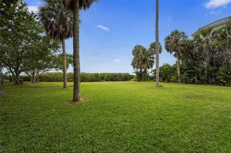 7538 Westmoreland Dr, FL
