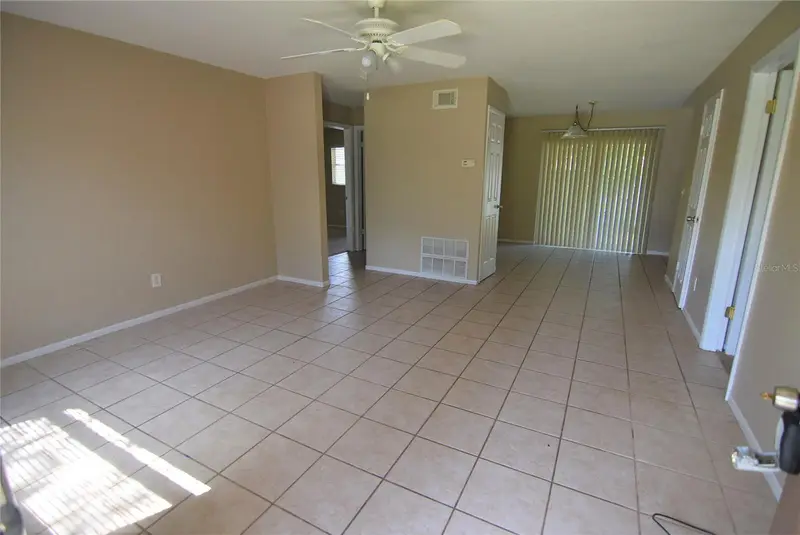 423 Longwood Cir, FL