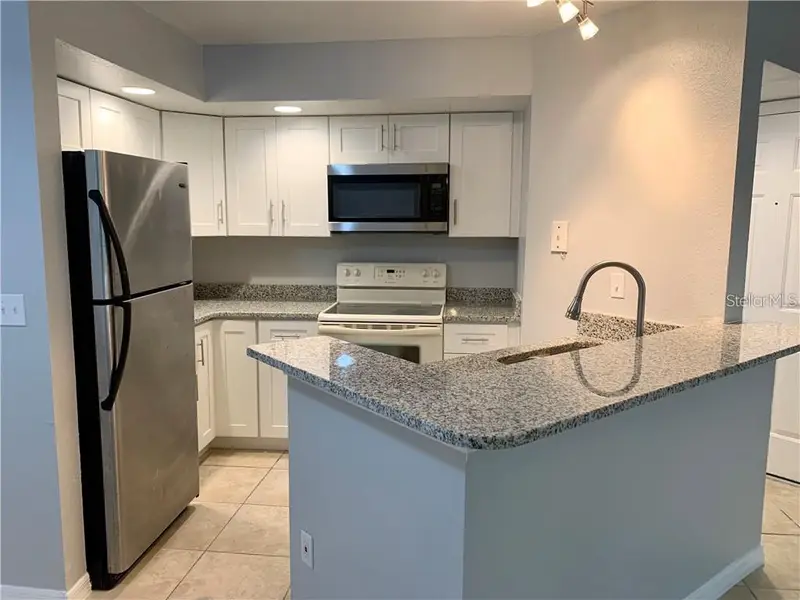 4536 Commander Dr #1517, FL